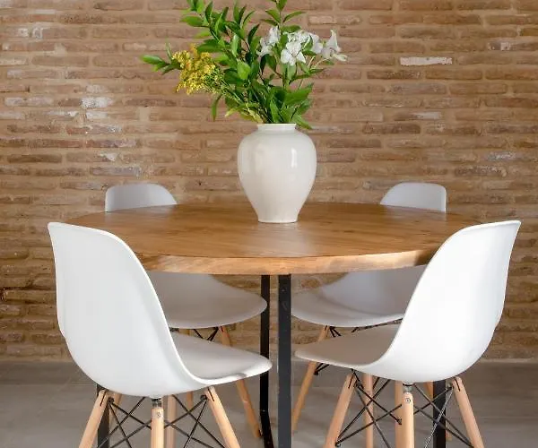 Triana Boutique By Hommyhome *