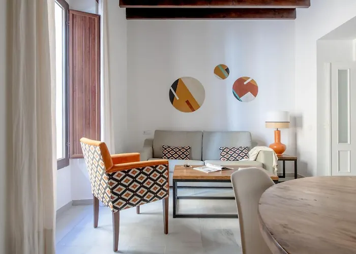 Triana Boutique By Hommyhome *