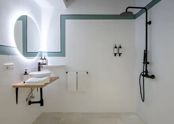 Triana Boutique By Hommyhome