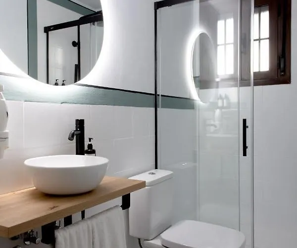 Triana Boutique By Hommyhome Διαμέρισμα *