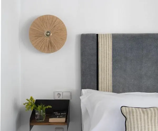 Triana Boutique By Hommyhome *