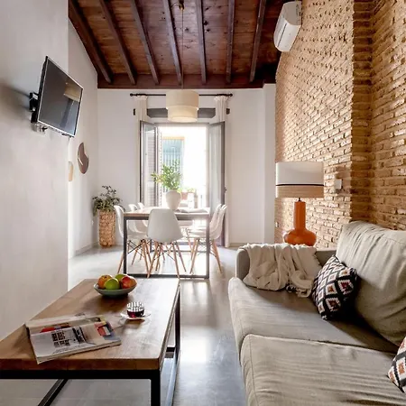 Triana Boutique By Hommyhome Apartment *